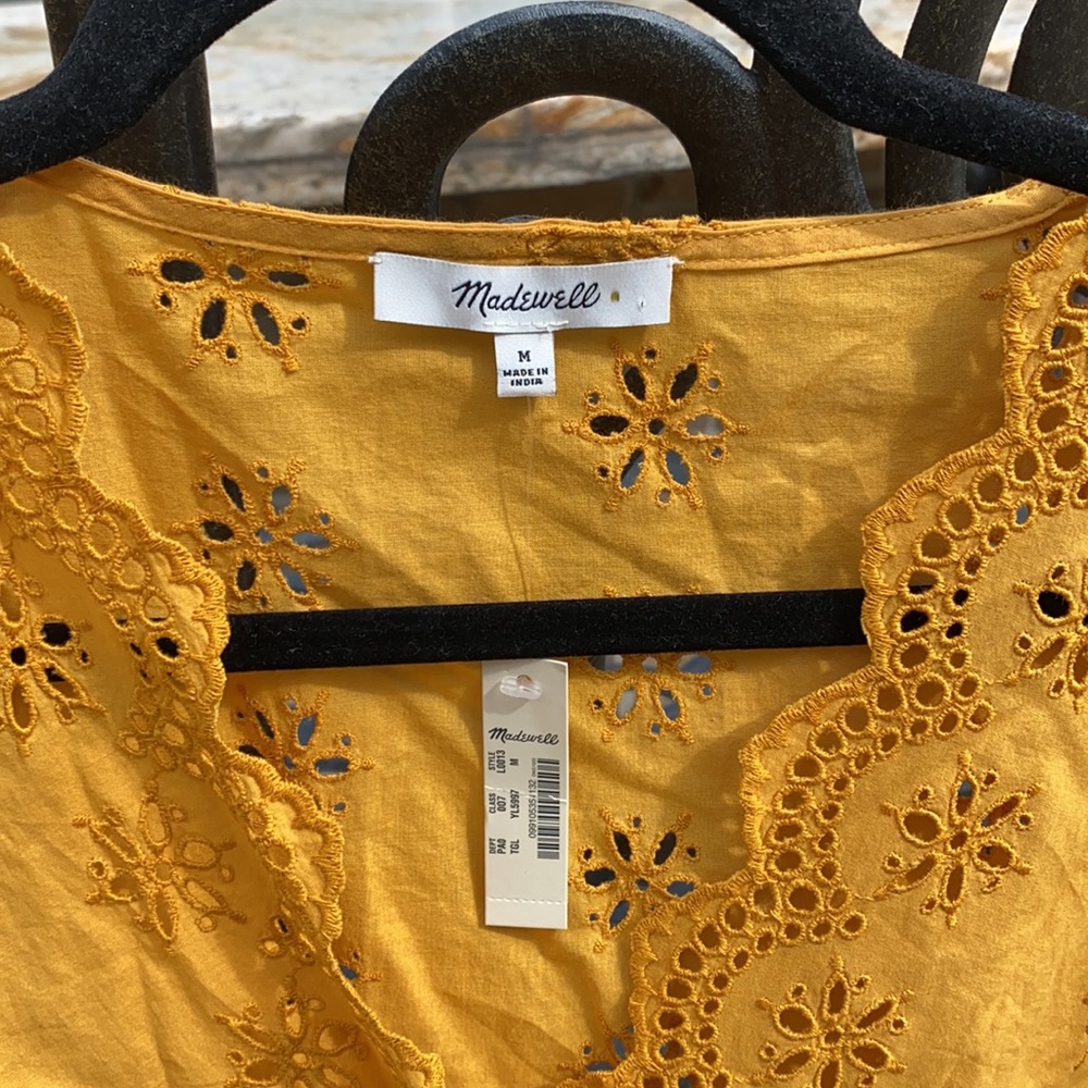 NWT 🌺 Madewell Scalloped Eyelet Wrap Top Sz M - Picture 7 of 9